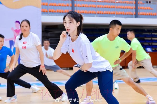 奥运健儿公益服务大行动 安踏公益深入雅安 奥运健儿公益服务大行动 安踏公益深入雅安